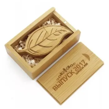 Pendrive 32GB USB 3.0 w kształcie liścia z personalizowanym grawerem – idealny prezent